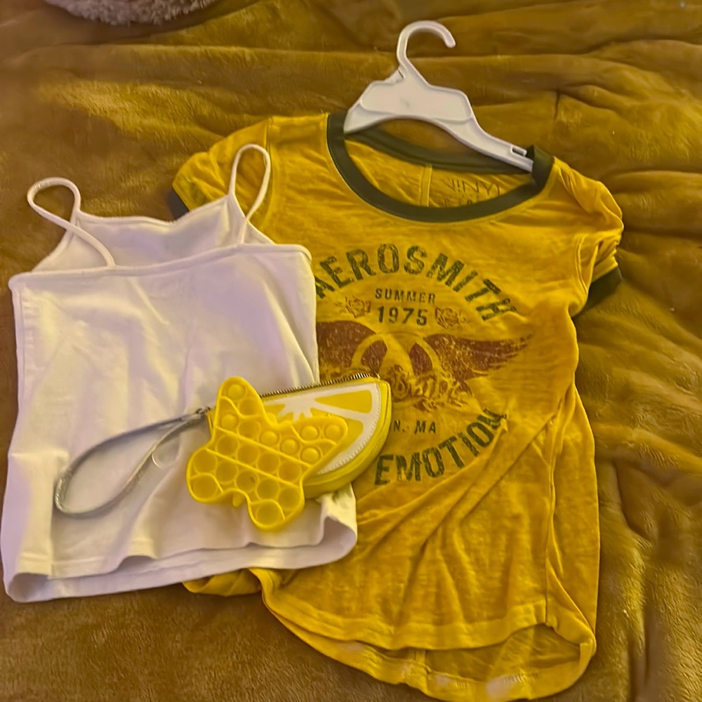 To cute to not sell!!Aerosmith white tank for underneath (it’s see through😩😩)